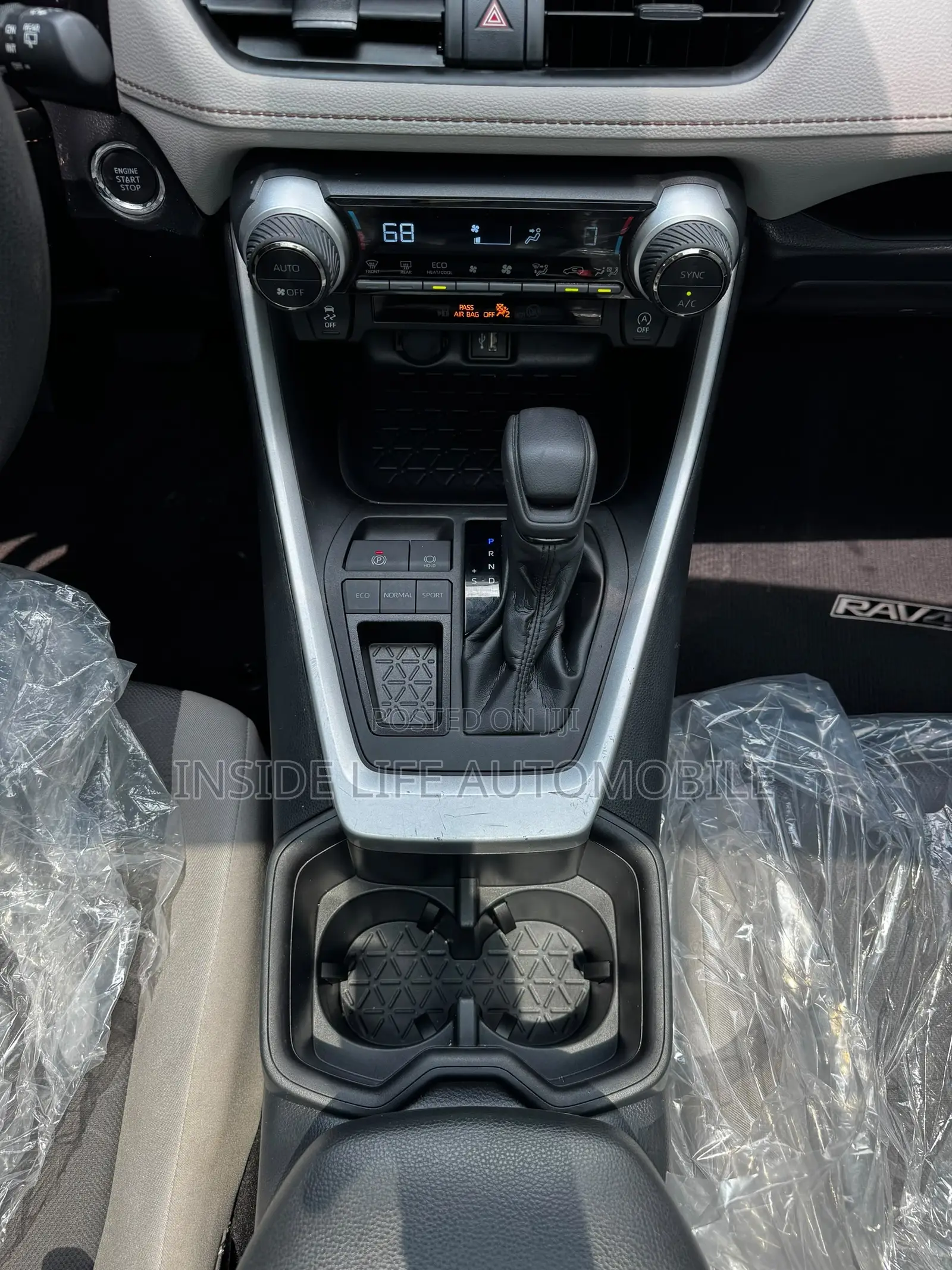Toyota RAV4 2025 White