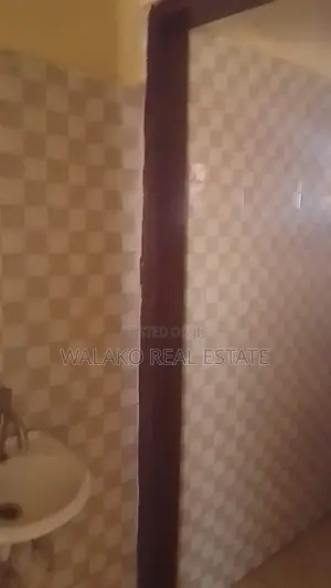 2bdrm Apartment in Awoshie for rent