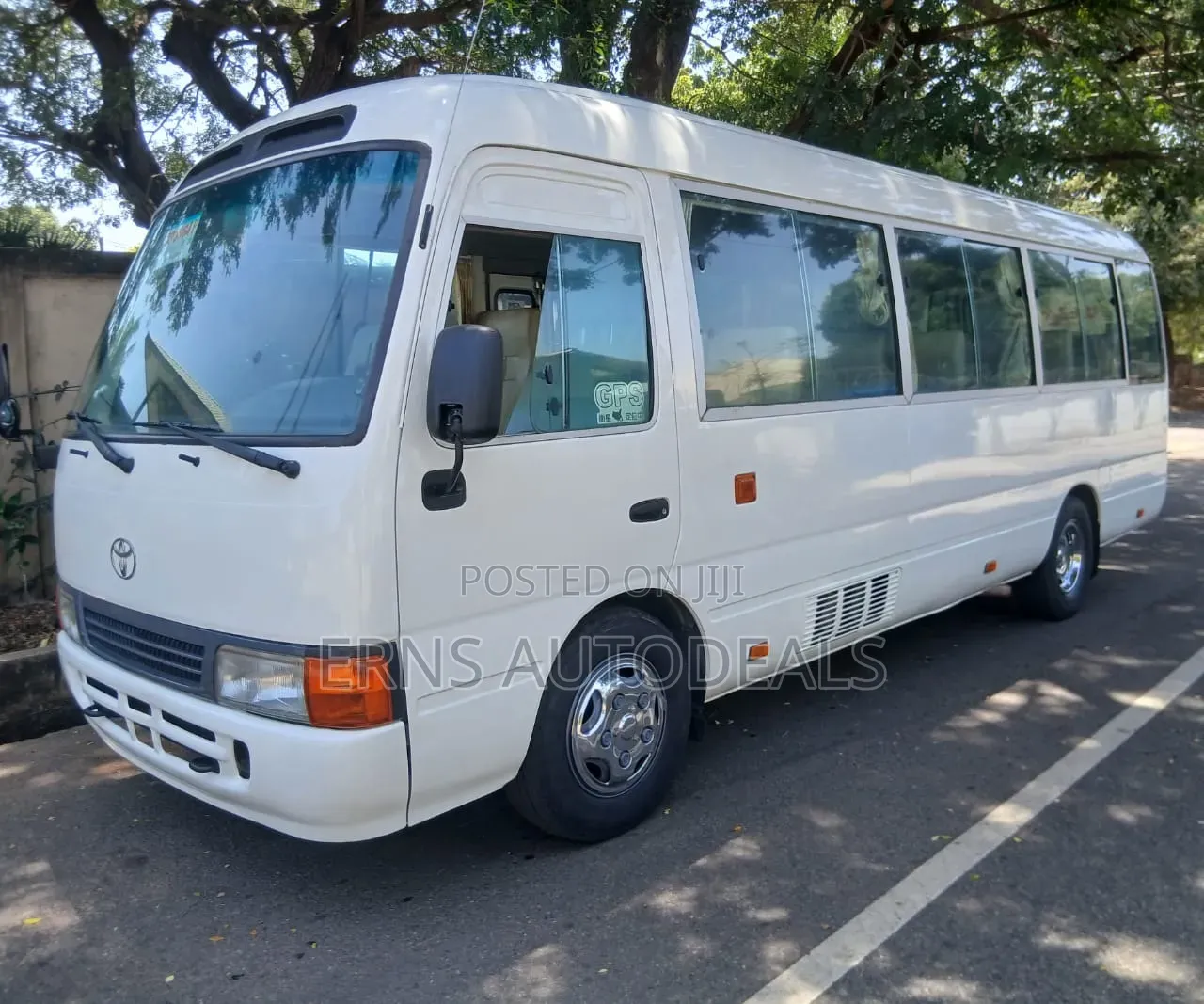 Toyota Coaster 2010 White