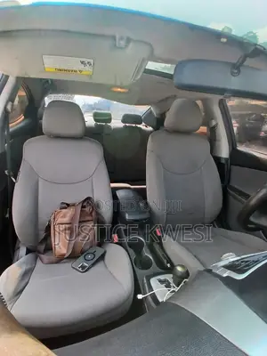 Hyundai Elantra GLS Sedan FWD (1.8L 4cyl 6A) 2013 Black