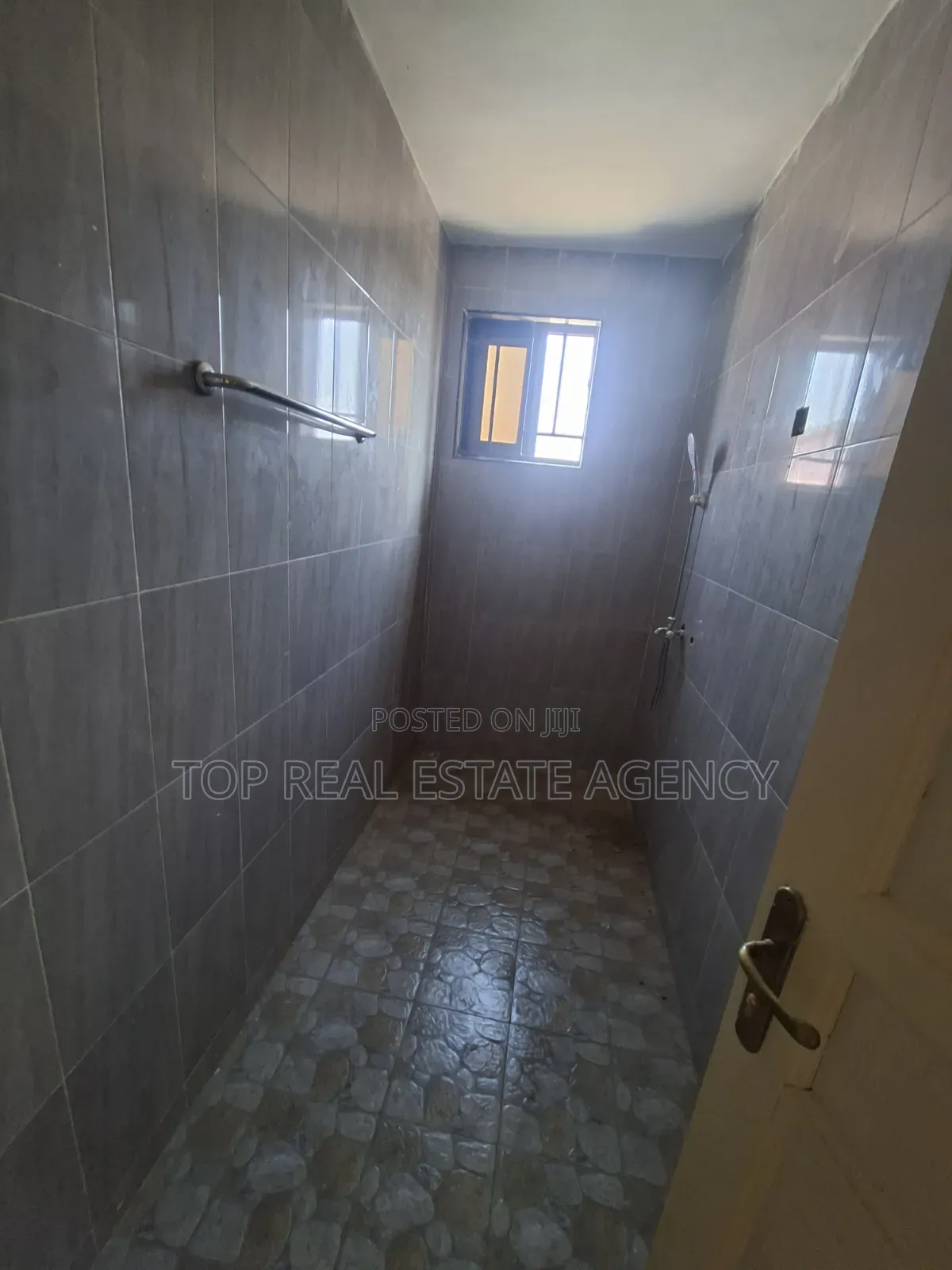2bdrm Apartment in Dome Gym, Ga East Municipal for rent
