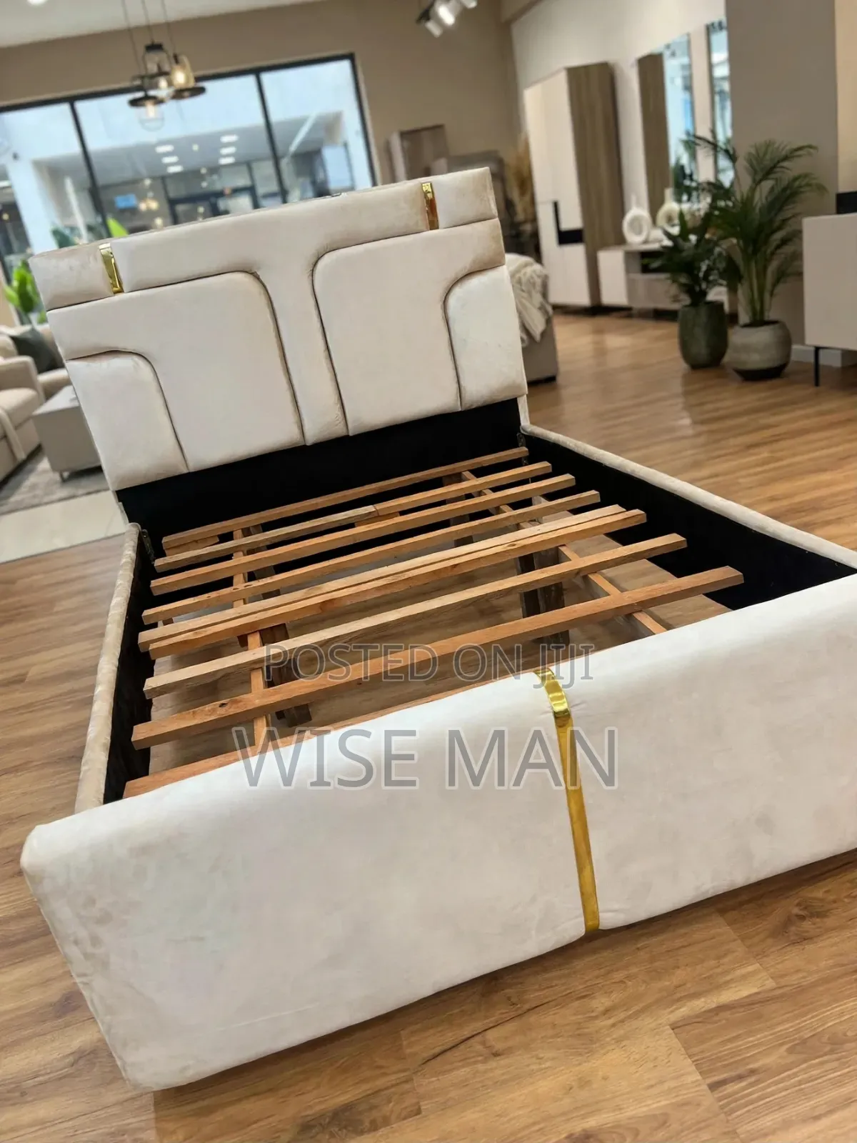 Luxury Black & Gold Queen Size Bed Frame - Modern Design in Sunyani