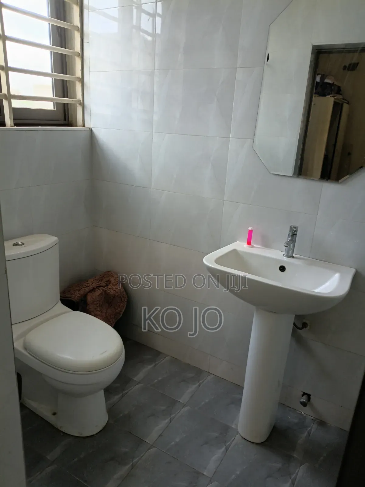 4bdrm House in School Junction for rent