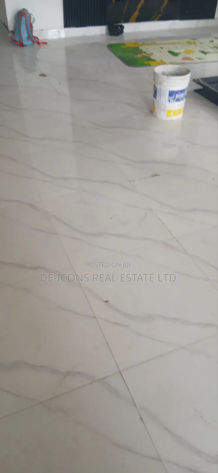 4bdrm Mansion in De-Icons Real Estate, Awutu Senya East Municipal
