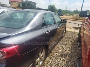 Toyota Corolla LE 4dr Sedan (1.8L 4cyl 4A) 2013 Gray