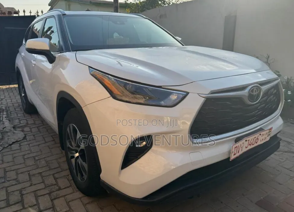 Toyota Highlander XLE AWD 2024 Pearl