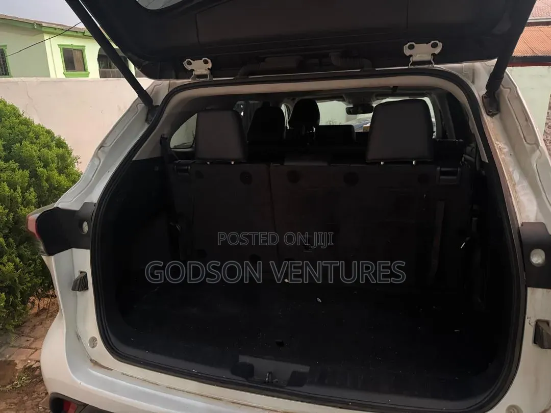 Toyota Highlander XLE AWD 2024 Pearl