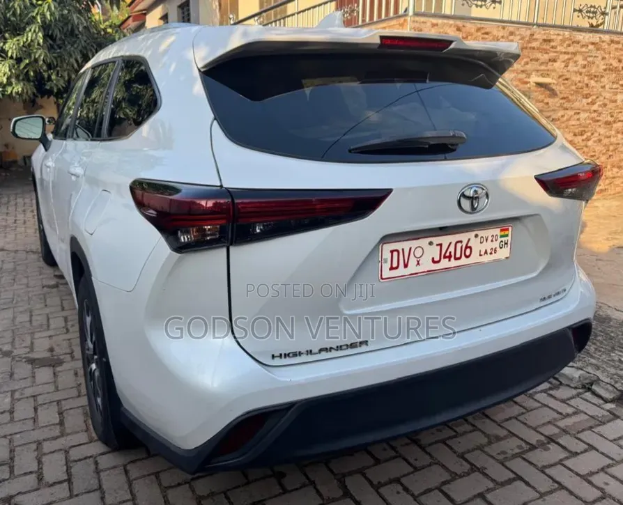 Toyota Highlander XLE AWD 2024 Pearl