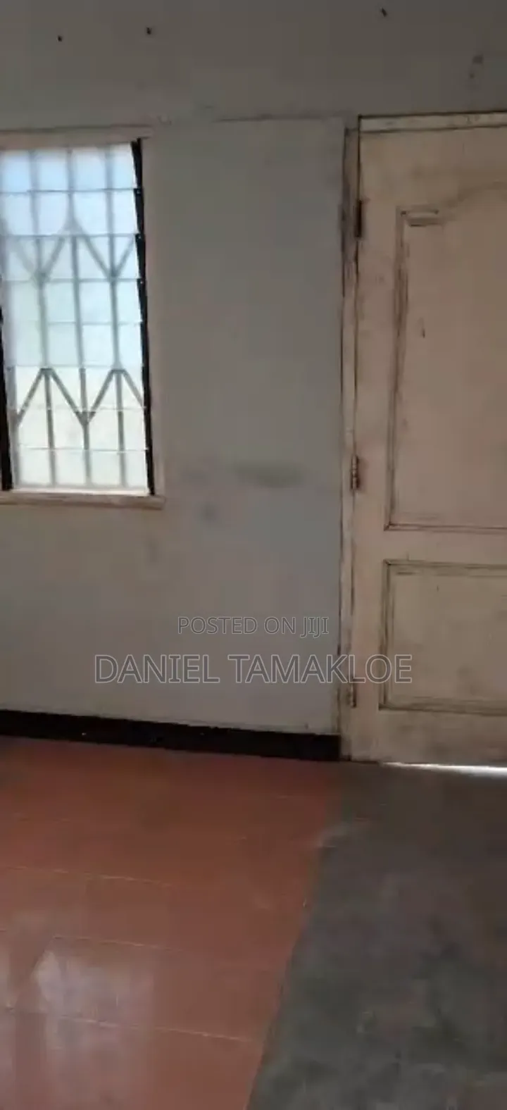 3bdrm House in Daniel Tamakloe, Weija Junction for sale