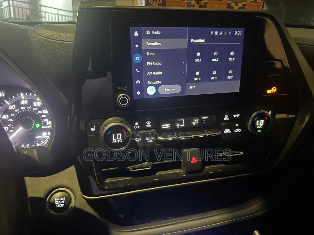 Toyota Highlander XLE AWD 2024 Pearl