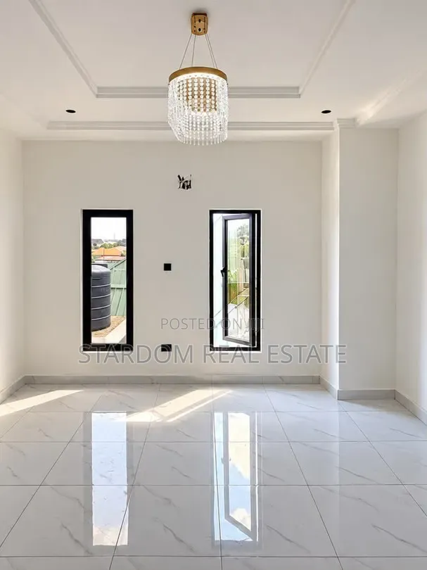 4bdrm Duplex in Adenta Amponah, Barrier for sale
