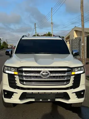 Toyota Land Cruiser 3.5 Petrol 4WD 2022 White