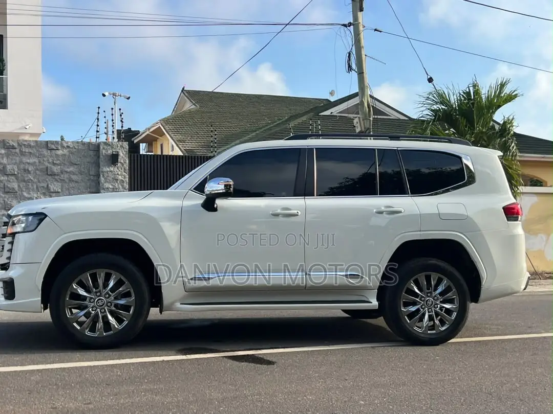 Toyota Land Cruiser 3.5 Petrol 4WD 2022 White