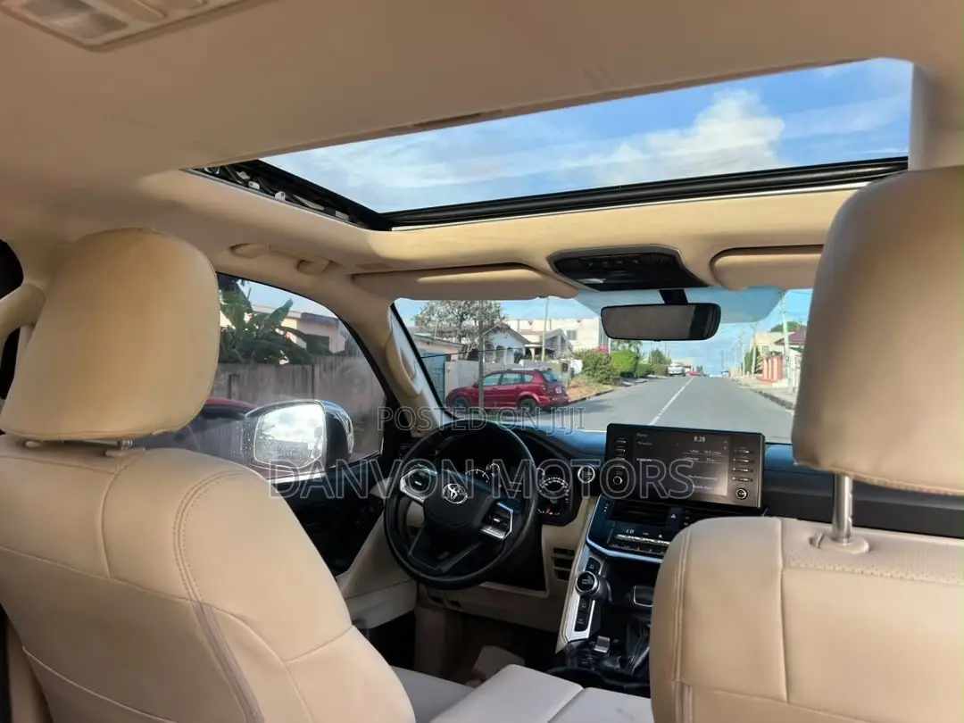 Toyota Land Cruiser 3.5 Petrol 4WD 2022 White