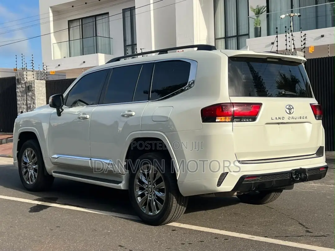 Toyota Land Cruiser 3.5 Petrol 4WD 2022 White