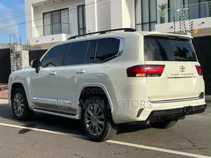 Toyota Land Cruiser 3.5 Petrol 4WD 2022 White