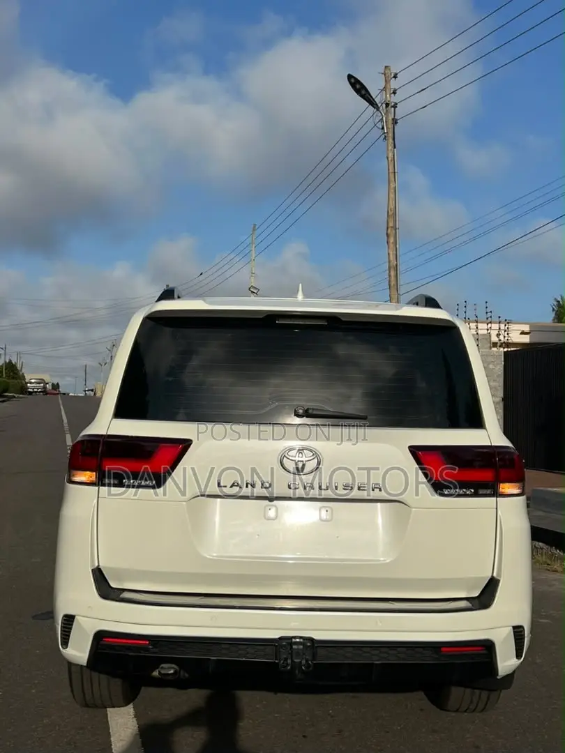 Toyota Land Cruiser 3.5 Petrol 4WD 2022 White