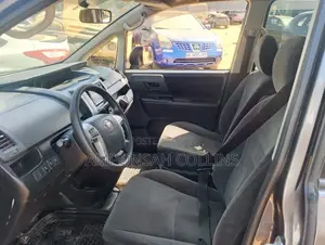 Toyota Voxy 2013 Gray
