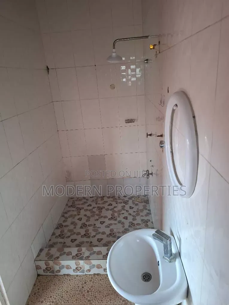 2bdrm Apartment in Modern Properties, New Town for rent