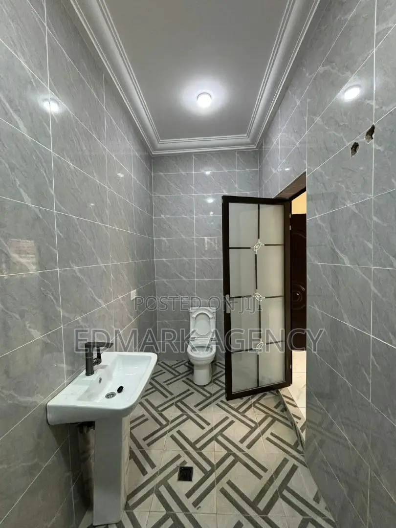 3bdrm House in Gbawe, Zero for sale