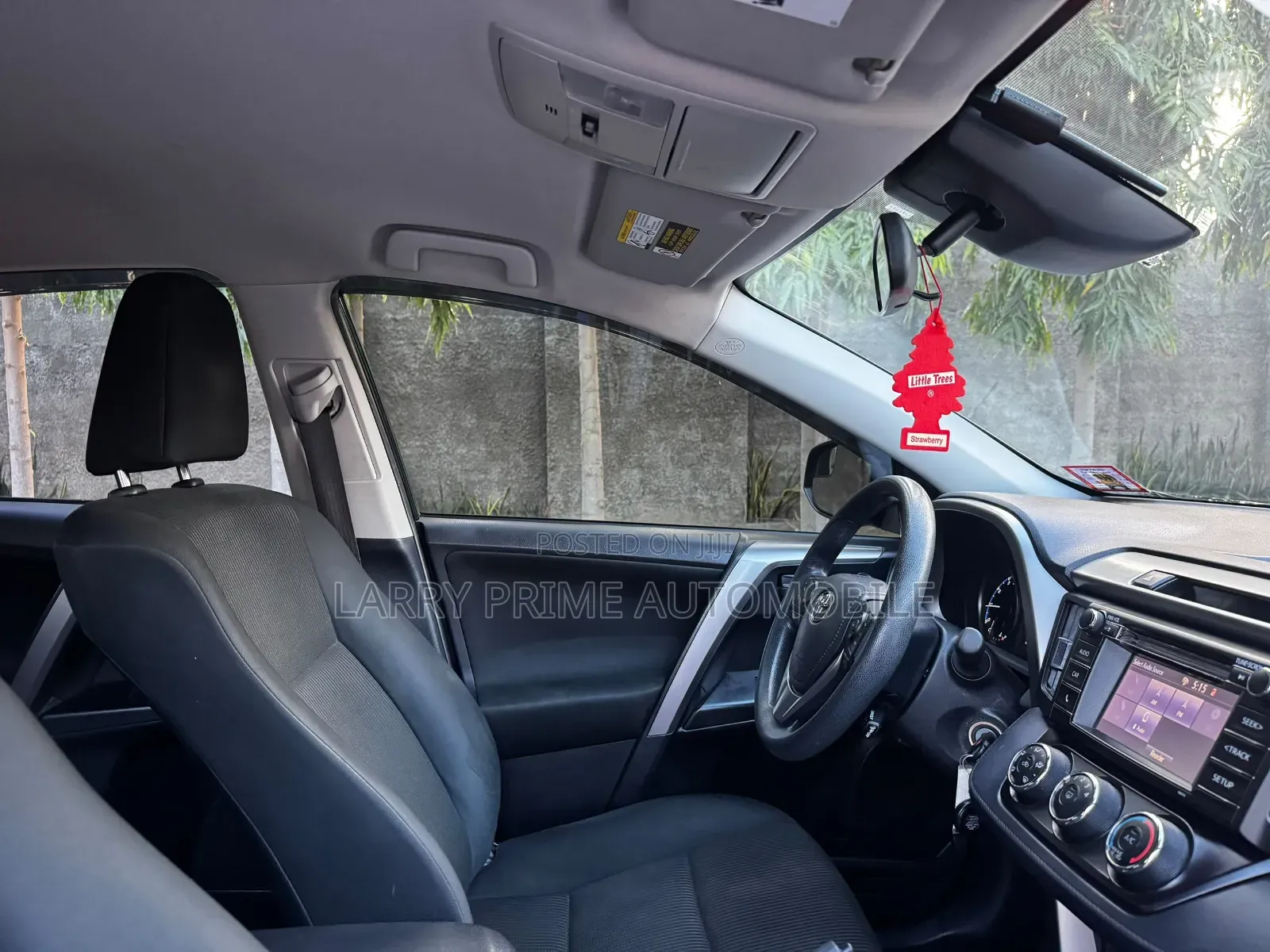 Toyota RAV4 LE AWD (2.5L 4cyl 6A) 2017 Blue