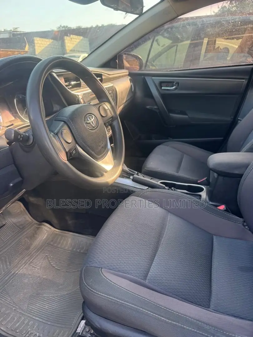 Toyota Corolla LE ECO 4dr Sedan (1.8L 4cyl CVT) 2017 Blue