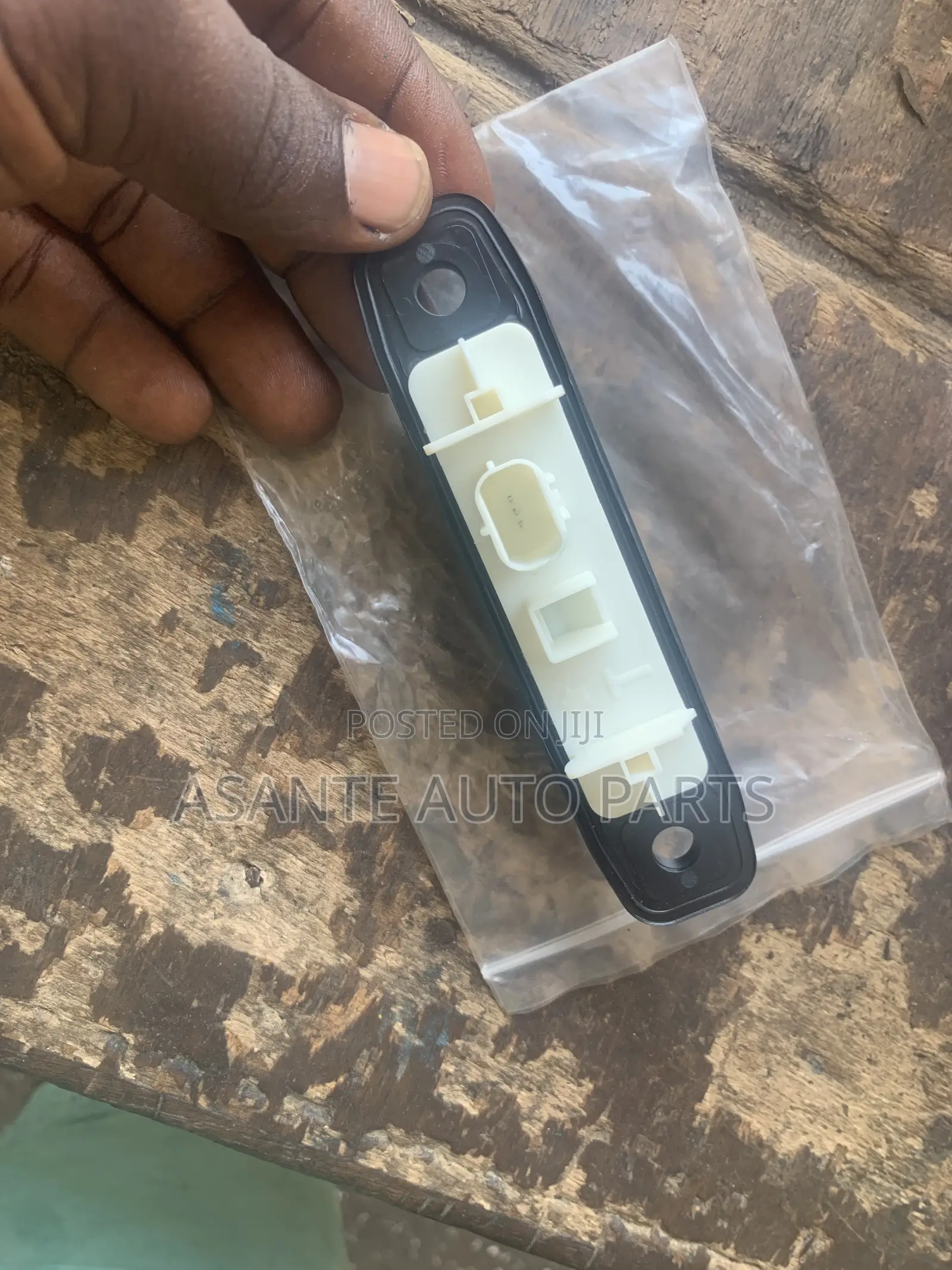 Toyota Landcruiser Boot Sensor