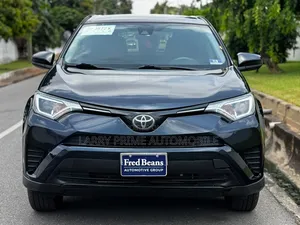 Toyota RAV4 LE AWD (2.5L 4cyl 6A) 2017 Blue
