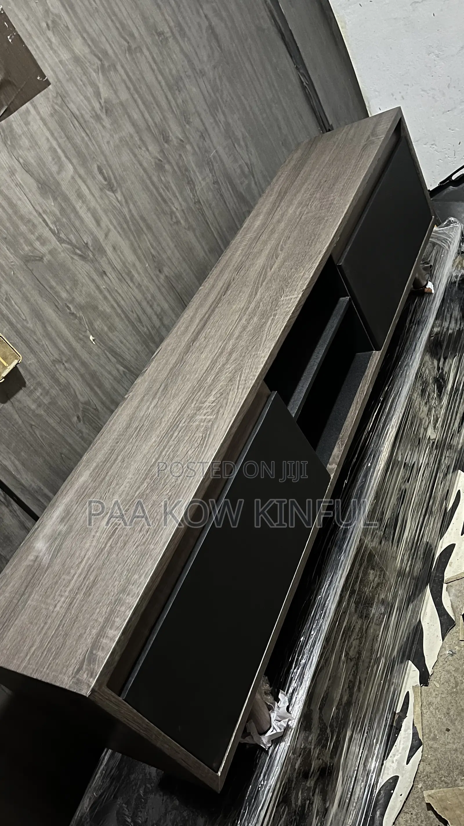 TV Stand/ Cabinet