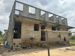 6bdrm Apartment in Pobiman -Treba, Amasaman for Sale