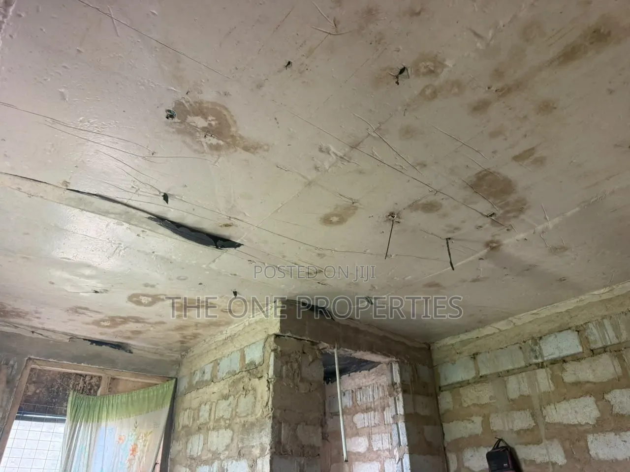 6bdrm Apartment in Pobiman -Treba, Amasaman for Sale