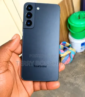 New Samsung Galaxy S22 5G 256 GB Black