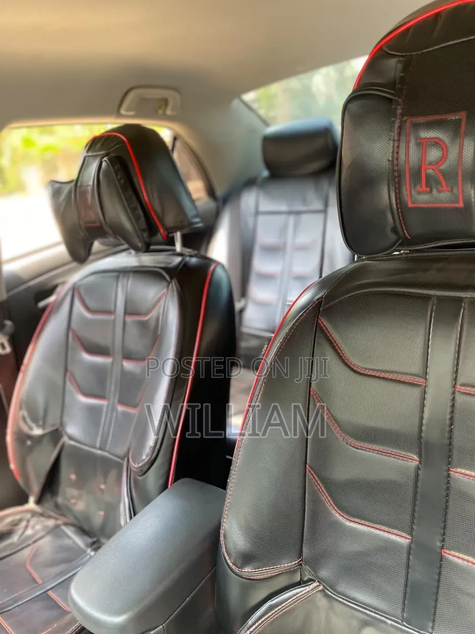 Toyota Corolla L 4dr Sedan (1.8L 4cyl 5M) 2013 Gray