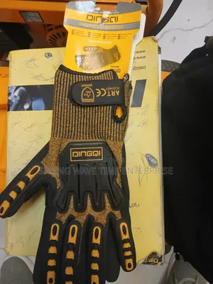 Dingqui Mechanical Impact Glove