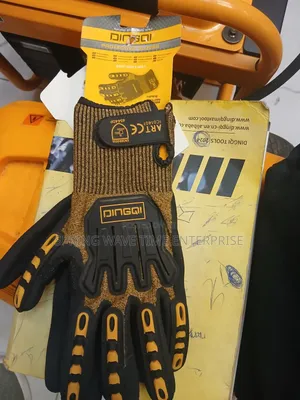 Dingqui Mechanical Impact Glove