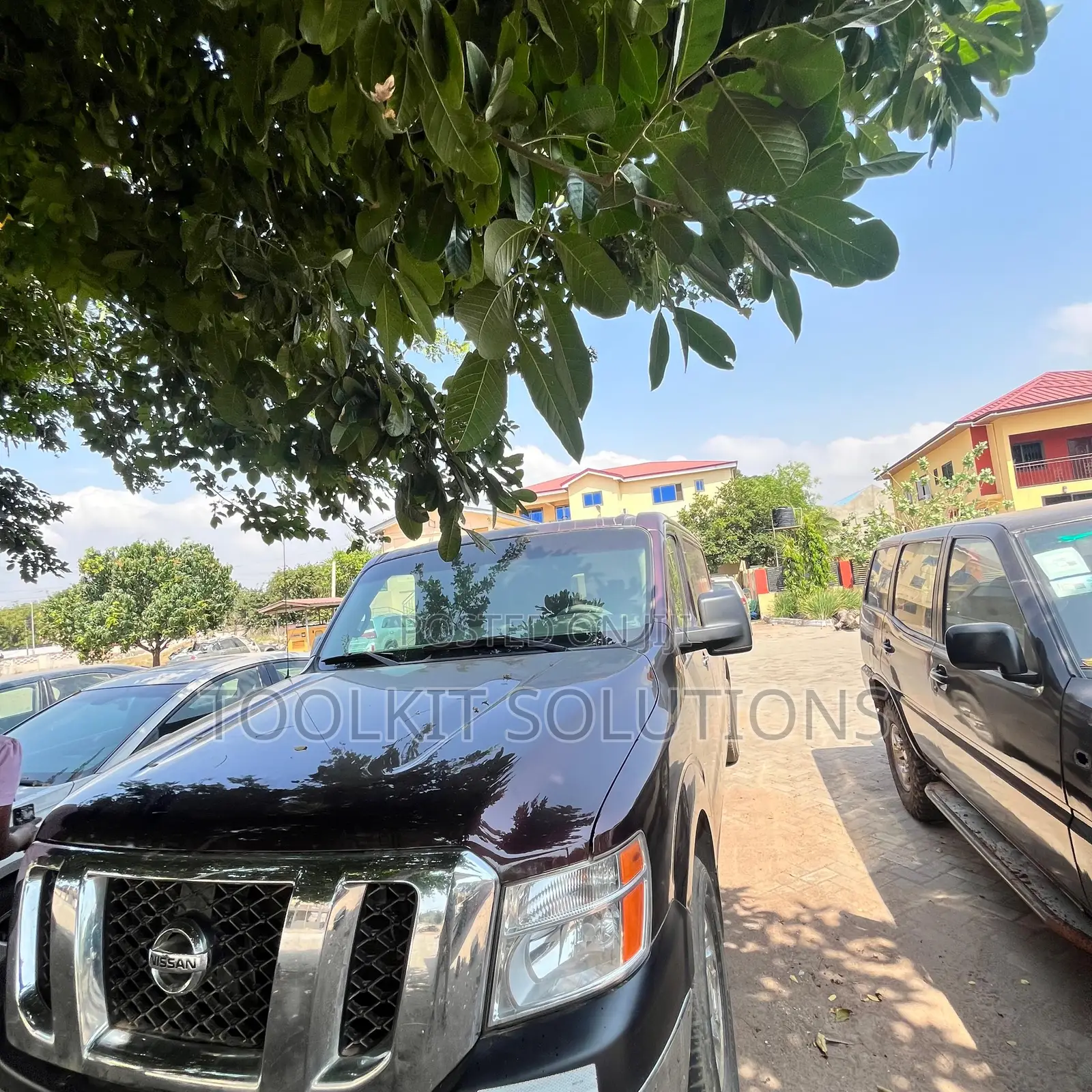 Nissan NV3500 2015 Burgundy
