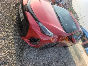 Toyota Corolla SE 4dr Sedan (1.8L 4cyl CVT) 2017 Red