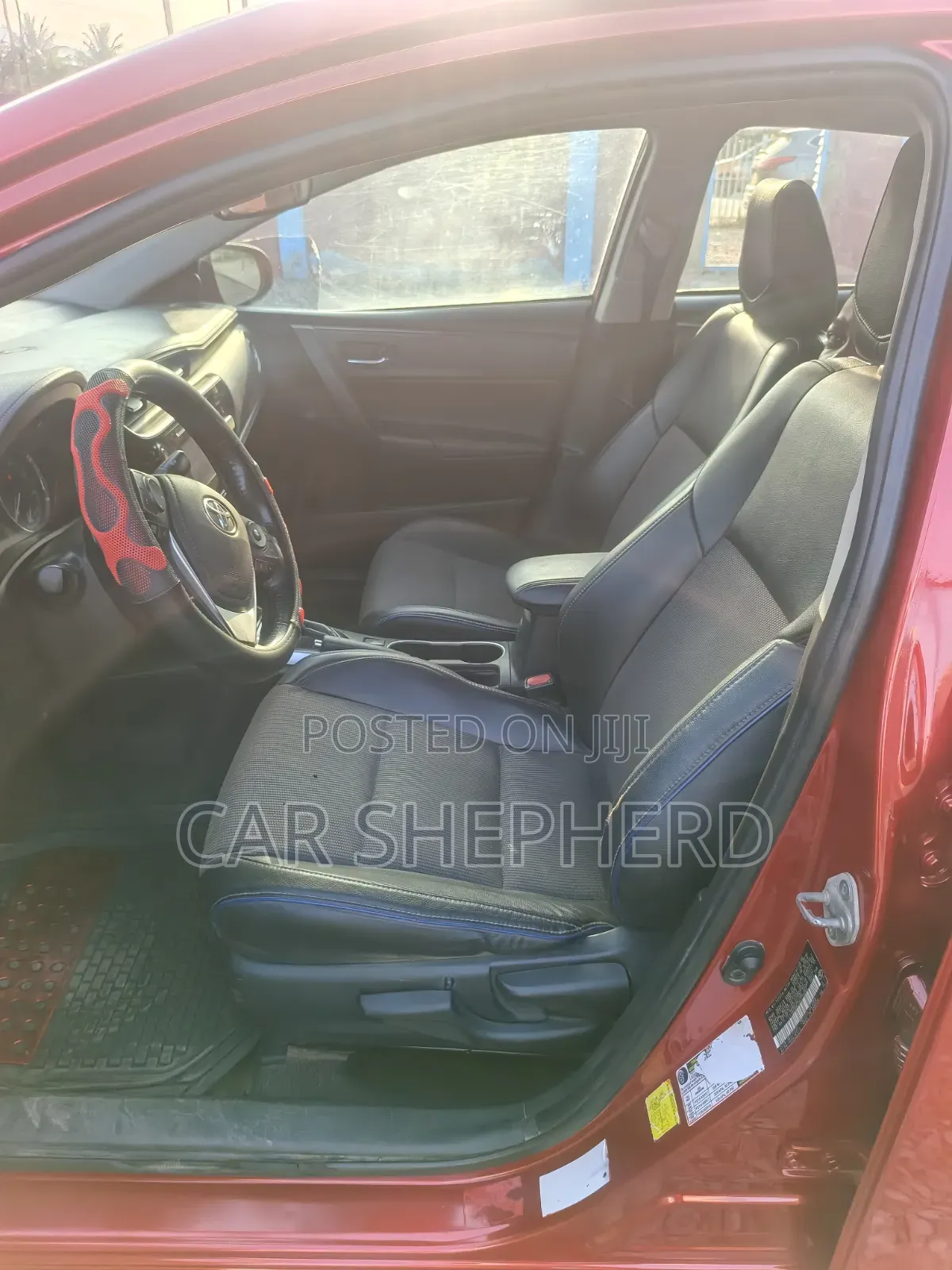 Toyota Corolla SE 4dr Sedan (1.8L 4cyl CVT) 2017 Red