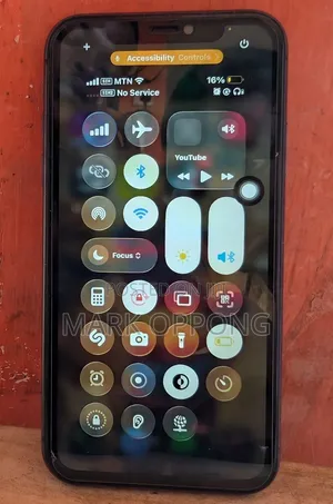 Apple iPhone 11 64 GB Black