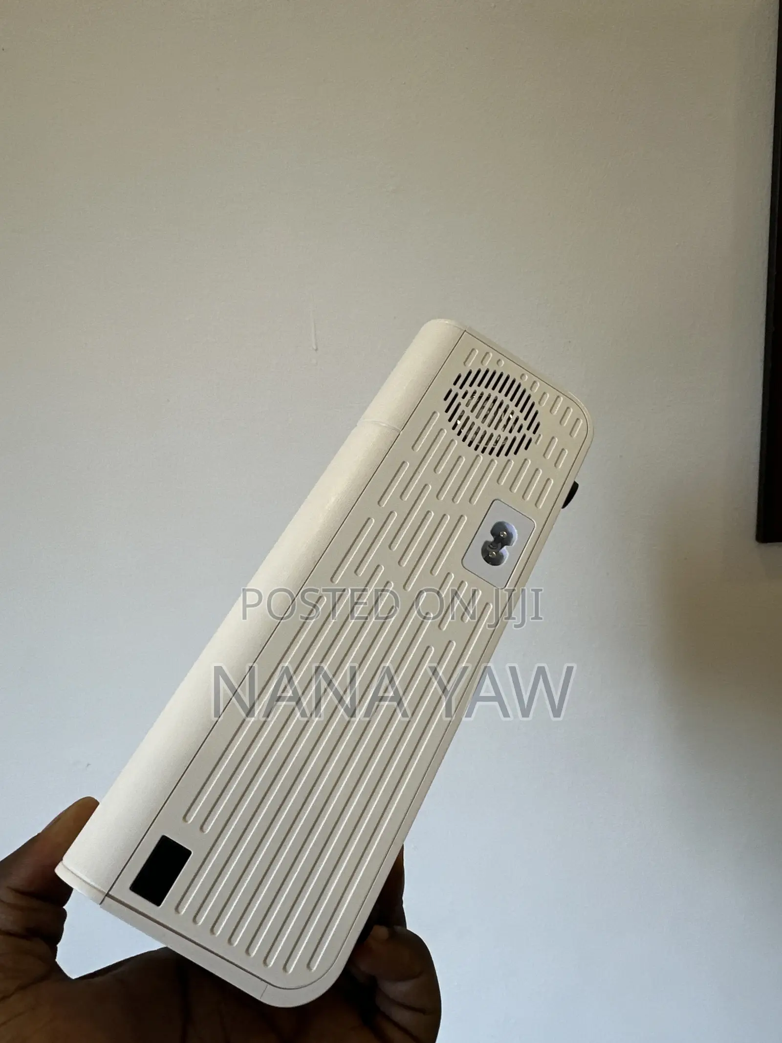 Ortizan Quality Portable Mini Video Projector