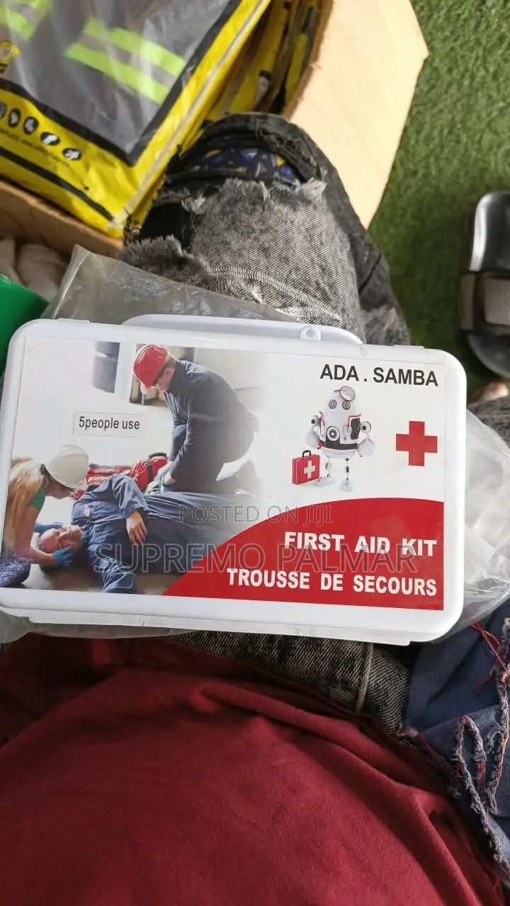 First Aid Box for 5 People – Portable Emergency for Home, Car & Office