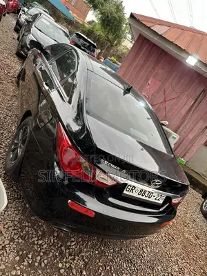 Hyundai Sonata Limited Sedan FWD (2.4L 4cyl 6A) 2013 Black