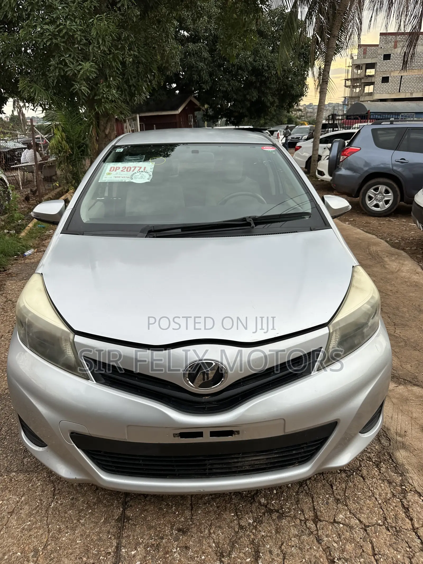Toyota Vitz 1.5 FWD 5dr 2013 Silver