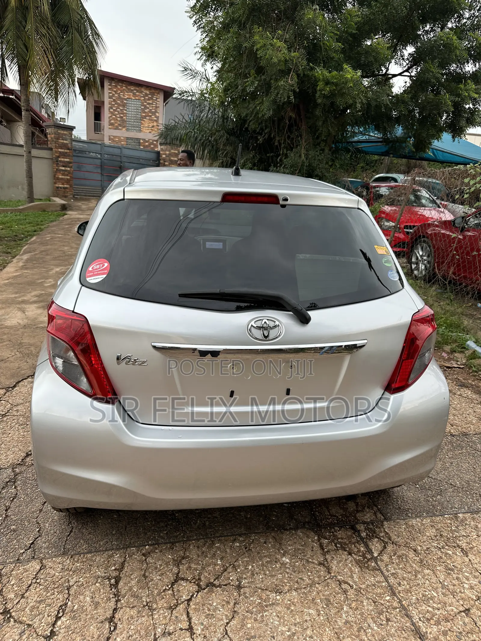 Toyota Vitz 1.5 FWD 5dr 2013 Silver