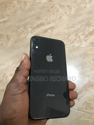 Apple iPhone XR 64 GB Black
