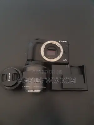 Canon M3 Entry Level Pro Mirrorless Camera With 22mm F2 & 18-55mm Lens