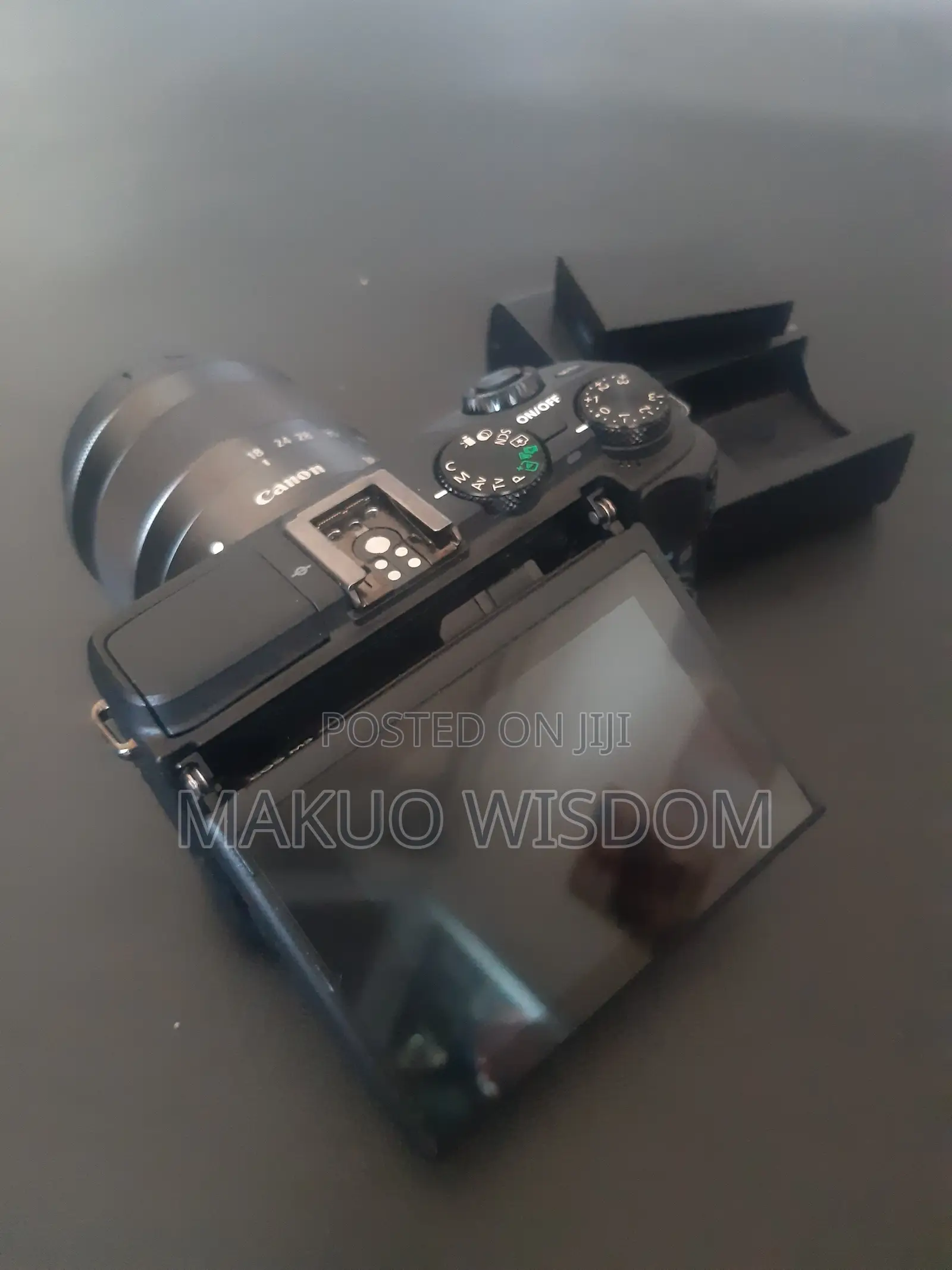 Canon M3 Entry Level Pro Mirrorless Camera With 22mm F2 & 18-55mm Lens
