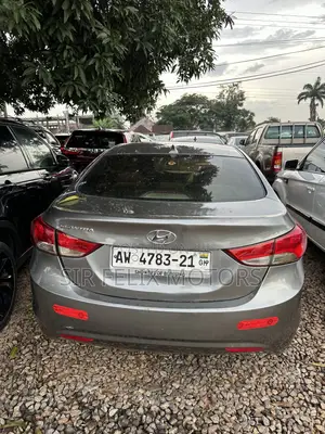 Hyundai Elantra GLS Sedan FWD (1.8L 4cyl 6M) 2013 Gray