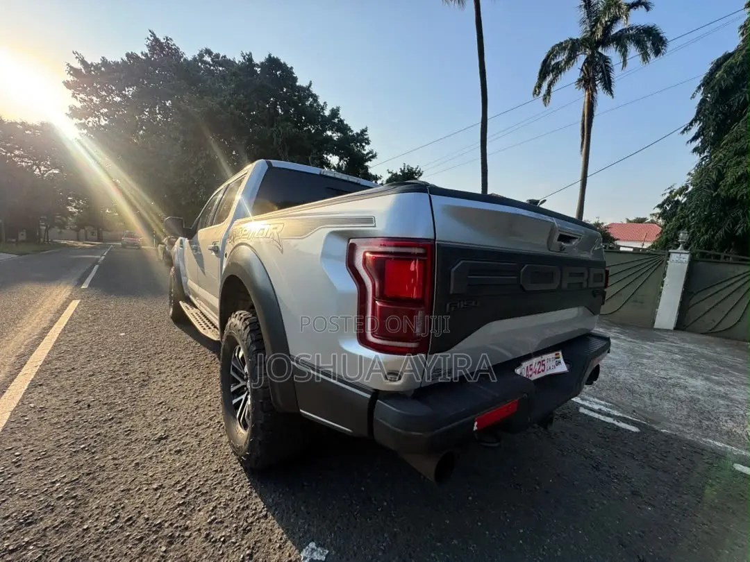 Ford F-150 2019 Silver