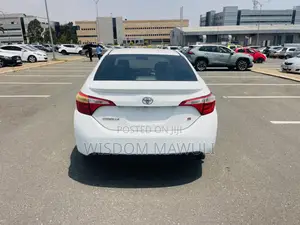 Toyota Corolla 2016 White